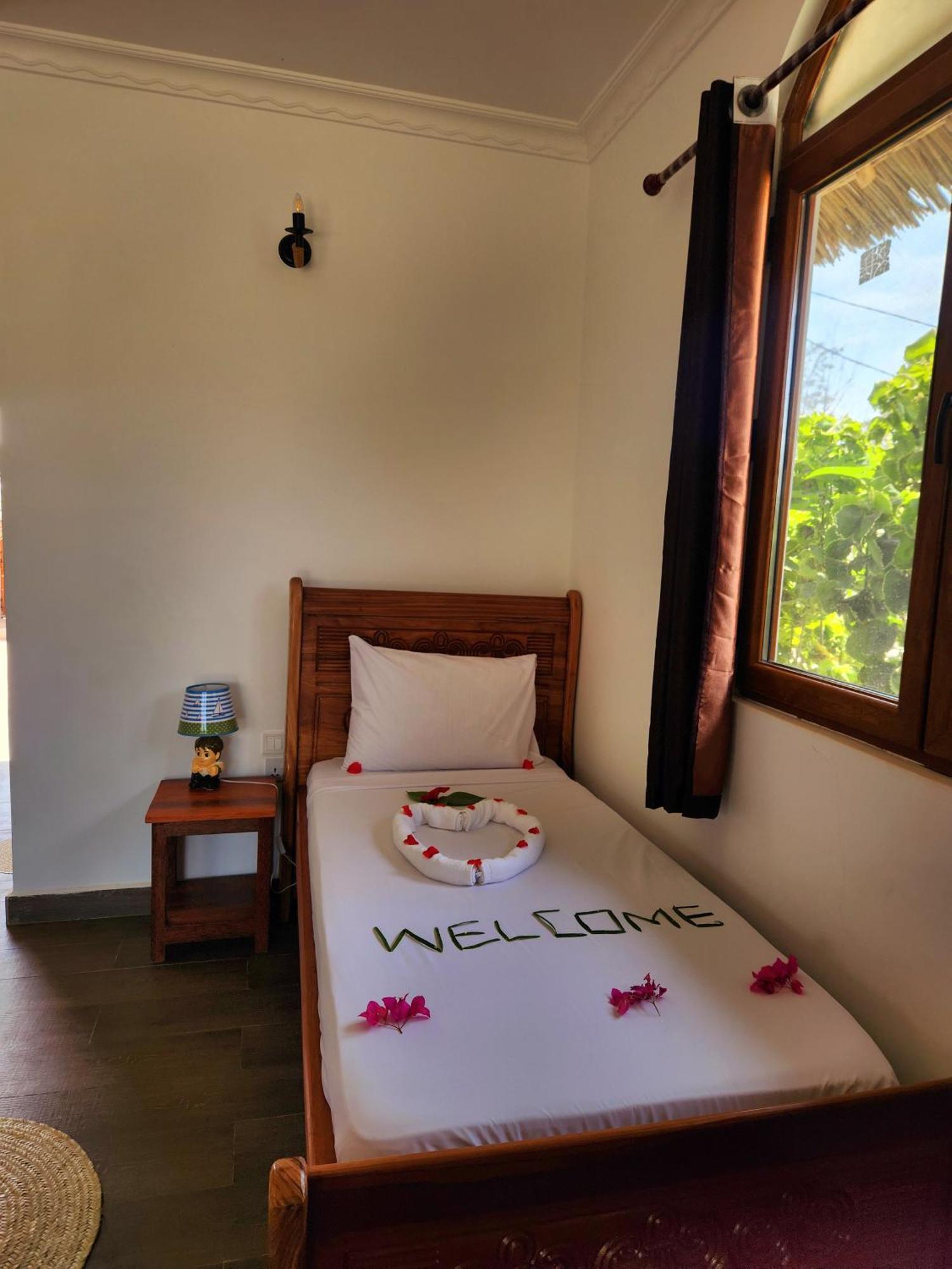 Almas Beach Boutique Hotel Makunduchi Eksteriør bilde