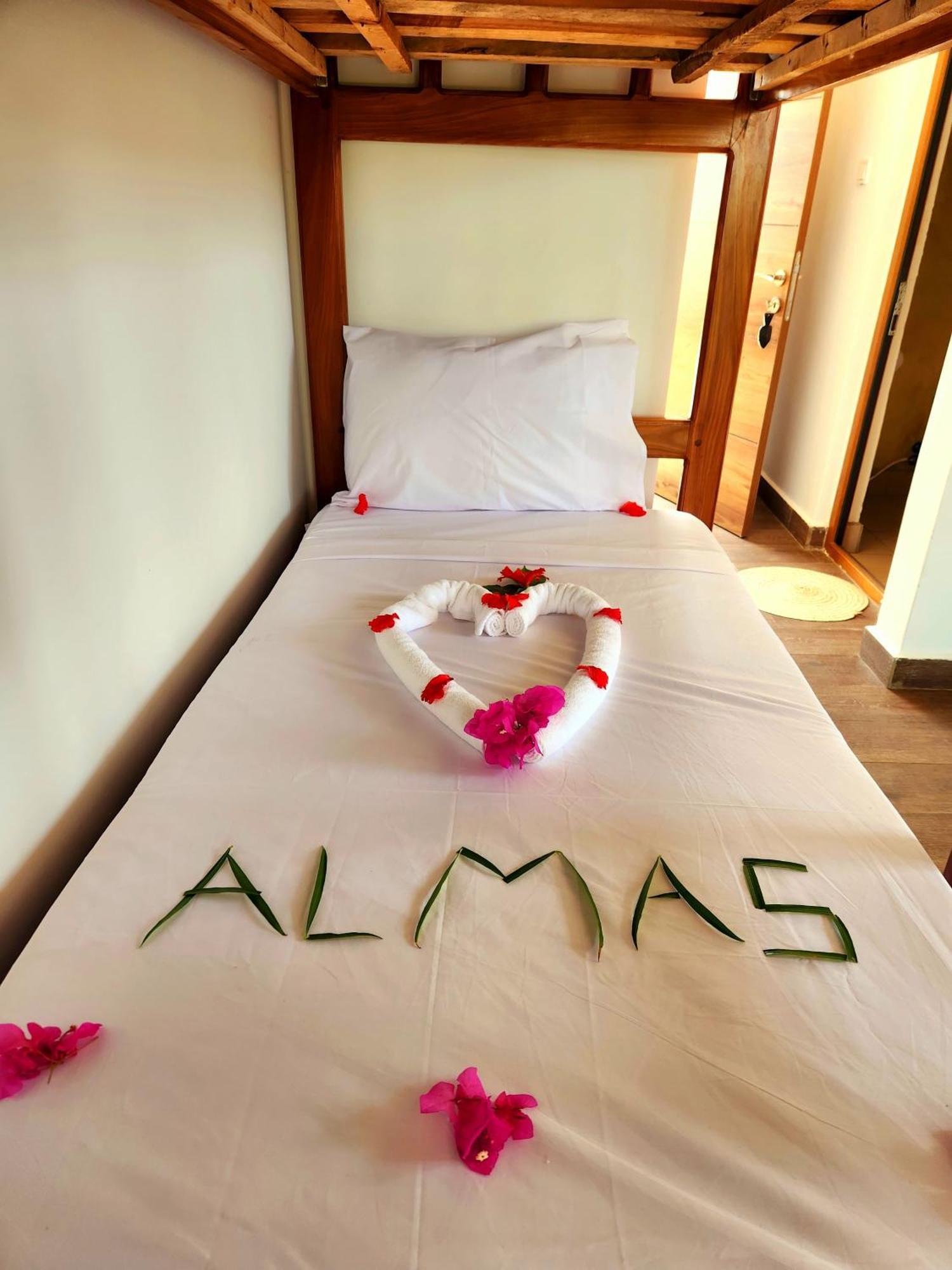 Almas Beach Boutique Hotel Makunduchi Eksteriør bilde