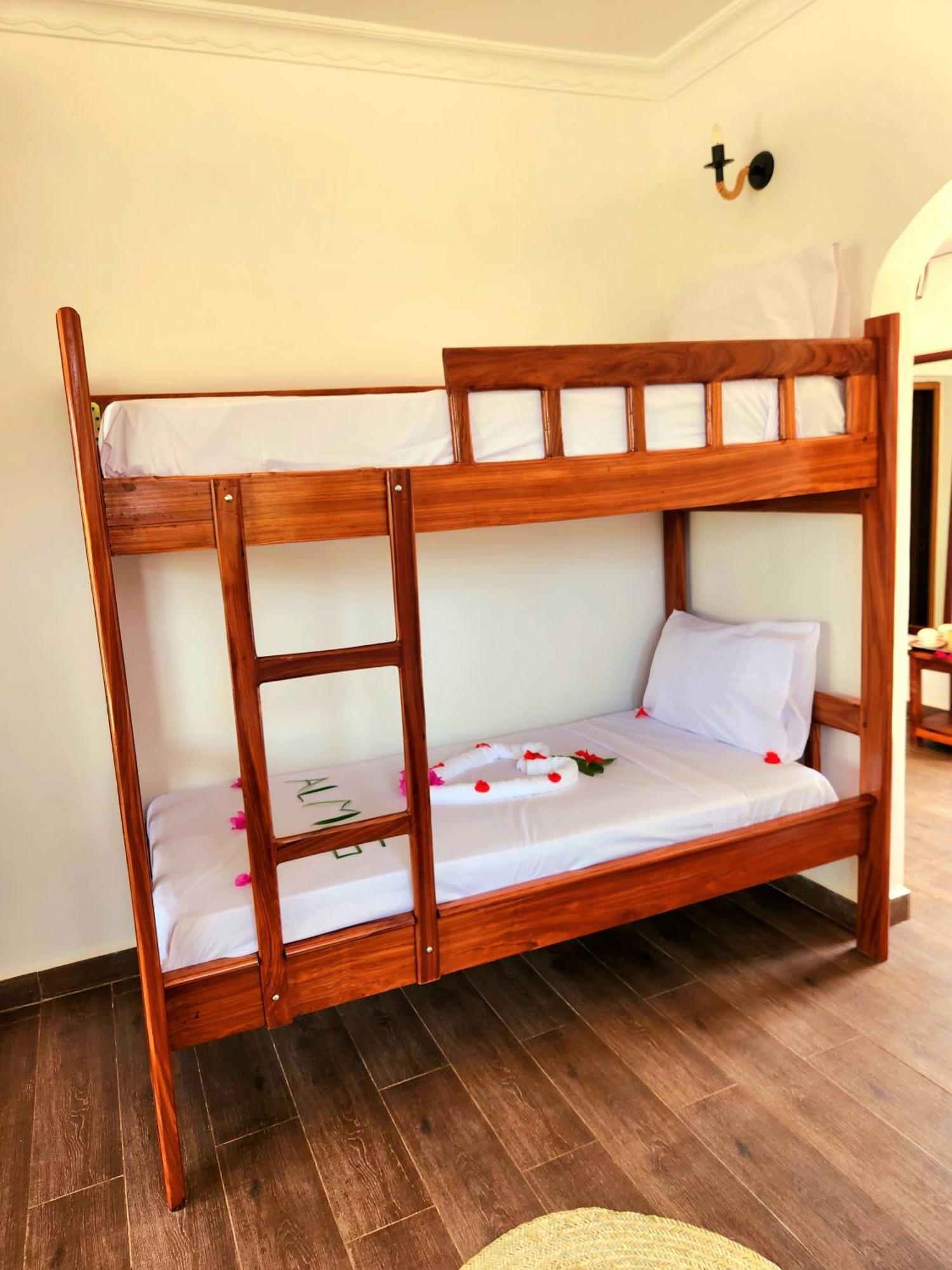 Almas Beach Boutique Hotel Makunduchi Eksteriør bilde