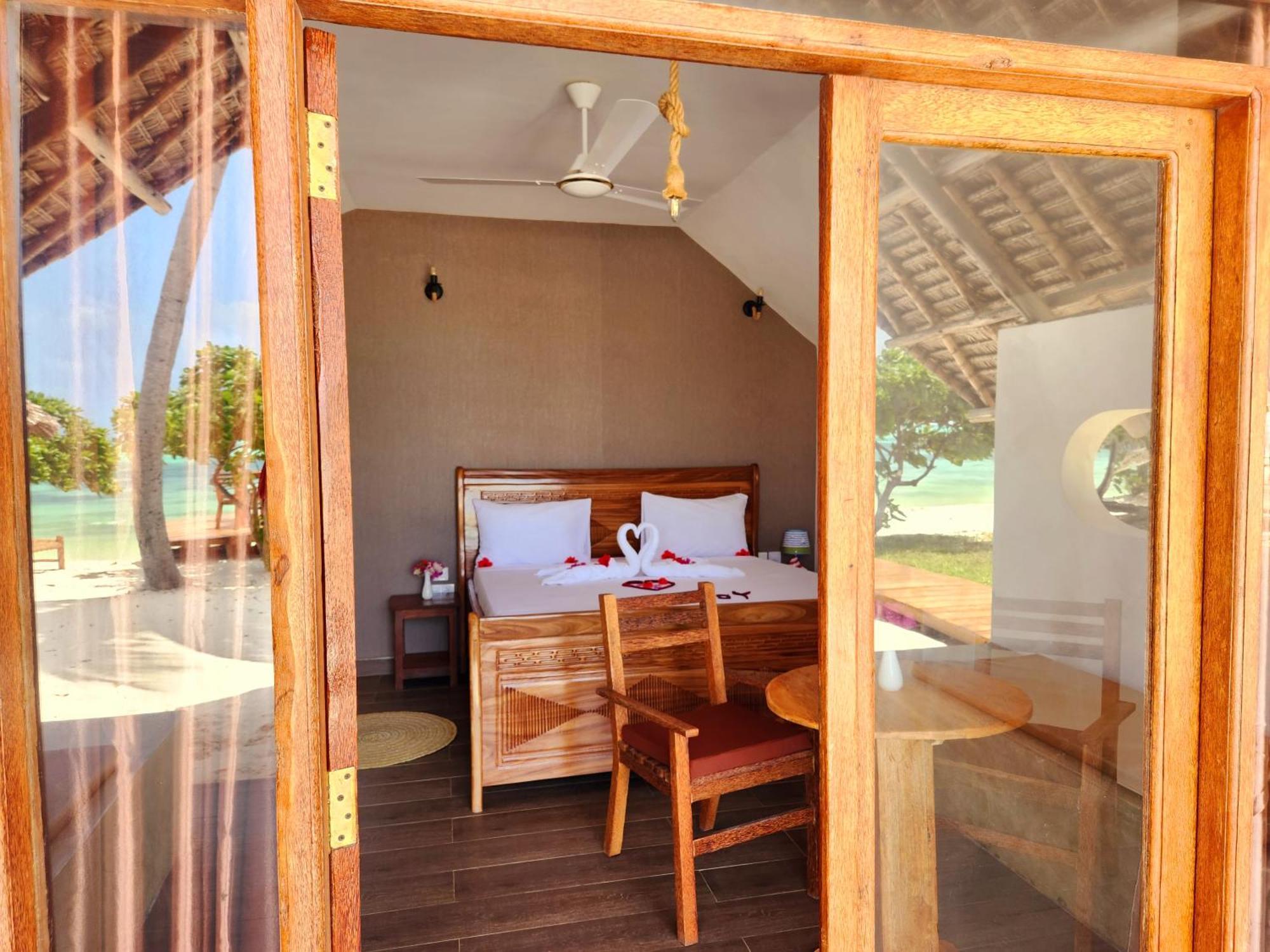 Almas Beach Boutique Hotel Makunduchi Eksteriør bilde